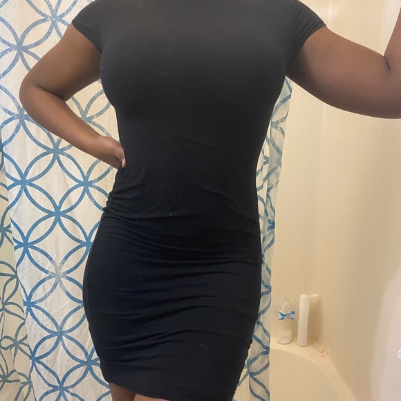 Dress - Picture 3 of 4